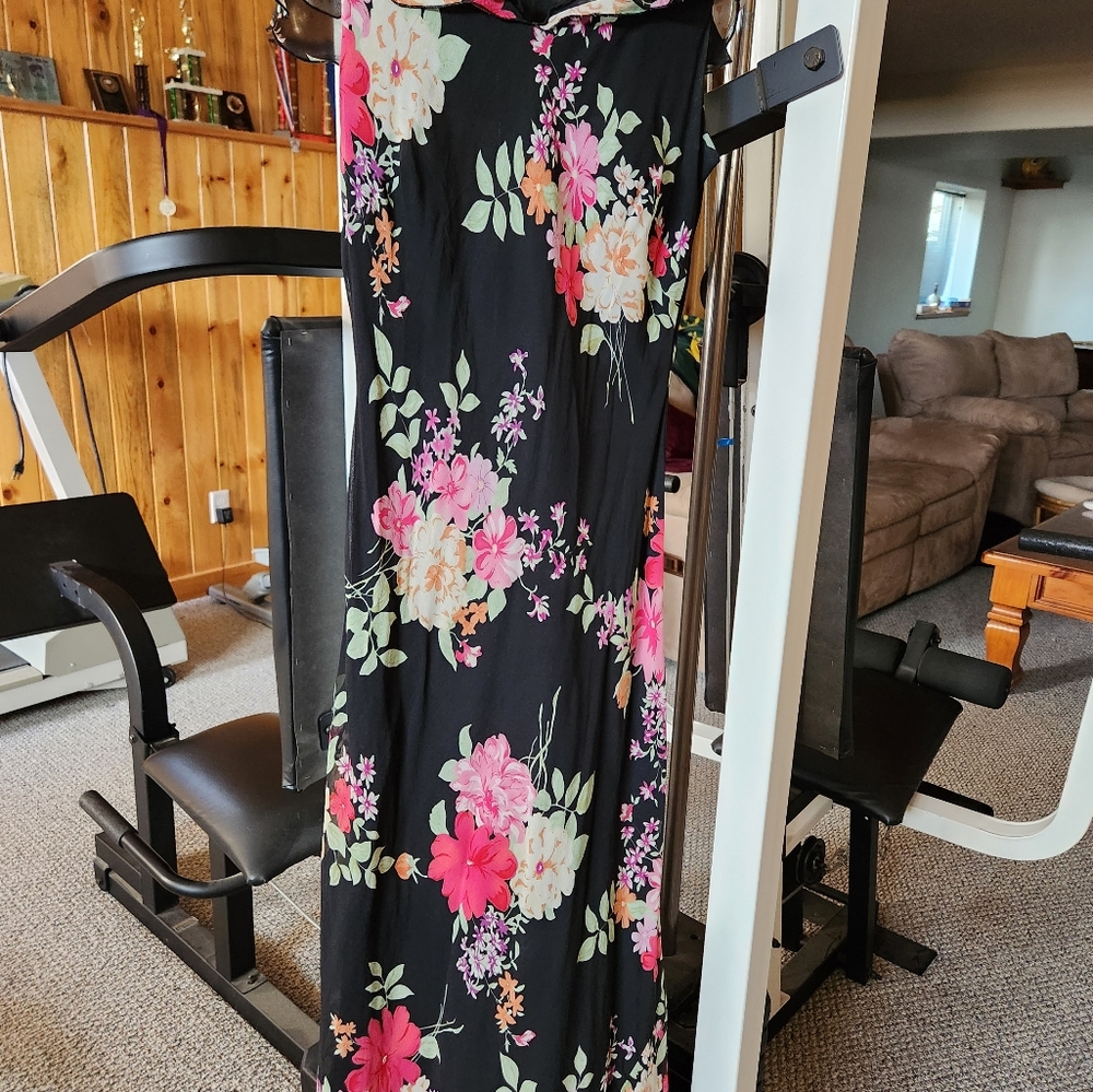Dress - Picture 7 of 11